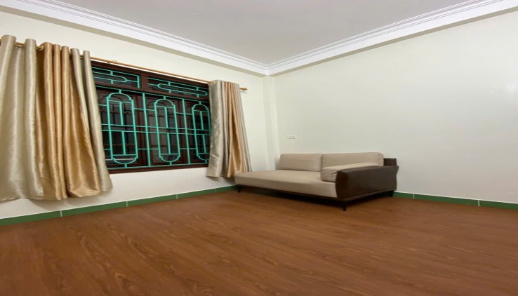Cho thuê nhà ngõ 135 Vĩnh Hưng, 36m2, 5 tầng, 5 ngủ, 11.5 Triệu - ở gia đình, nhóm lịch sự.